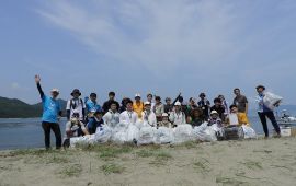 高島で環境清掃?海洋ごみ調査を実施しました/Environmental cleanup and marine garbage survey at Takashima (Island)